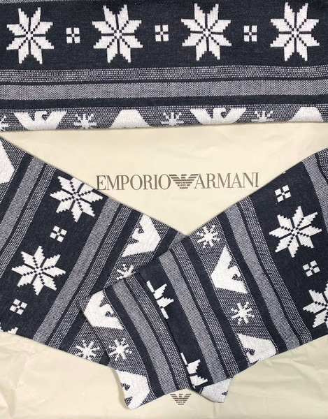 Чоловіча піжама від Emporio Armani з новорічним дизайном &mdash; темно-синя, з орнаментом сніжинок і лого Emporio Armani EM 000617 AF 15009 MB187 фото